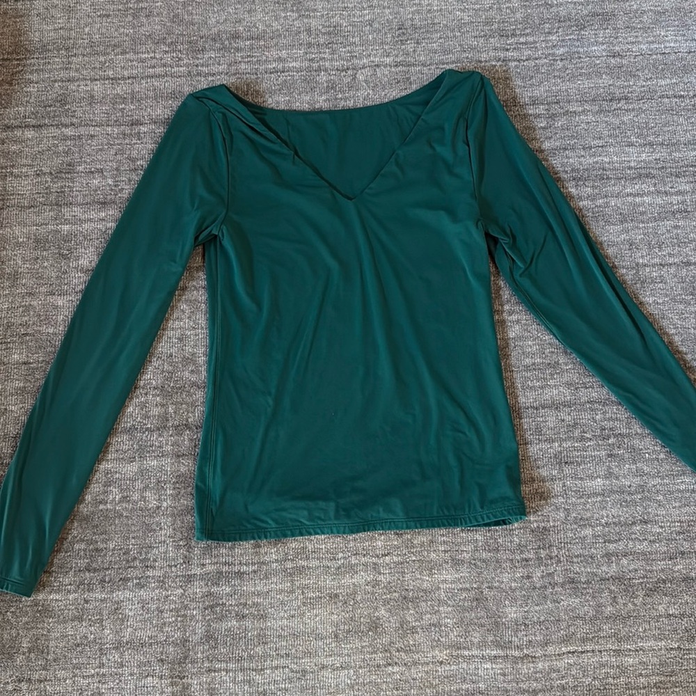 V neck fitted top